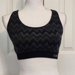 Women's Gray and Black Zig Zag Design Yoga Sports Bra Size Medium